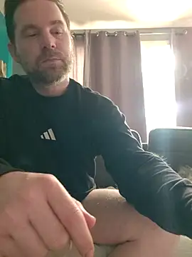Snapshot of tom_sauwer chatting on 28, 6, 2026 tom sauwer online show from 28, 6, 2026