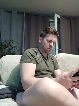 Snapshot of tom_sauwer chatting on 27, 5, 2026 tom sauwer online show from 27, 5, 2026