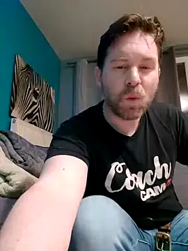 Snapshot of tom_sauwer chatting on 29, 4, 2026 tom sauwer online show from 29, 4, 2026