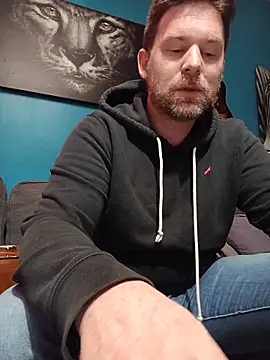 Snapshot of tom_sauwer chatting on 9, 6, 2026 tom sauwer online show from 9, 6, 2026