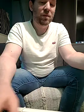 Snapshot of tom_sauwer chatting on 16, 5, 2026 tom sauwer online show from 16, 5, 2026