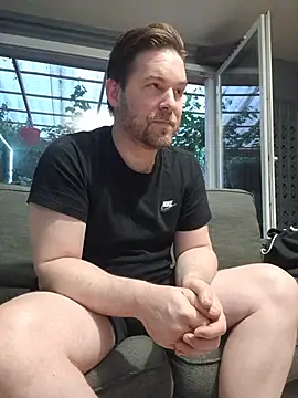 Snapshot of tom_sauwer chatting on 30, 7, 2026 tom sauwer online show from 30, 7, 2026