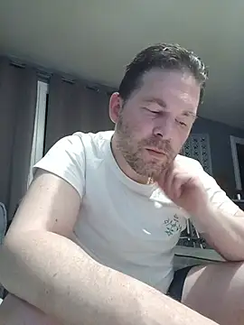 Snapshot of tom_sauwer chatting on 7, 7, 2026 tom sauwer online show from 7, 7, 2026