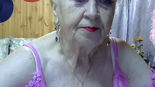 Snapshot of Emma52610 chatting on 9, 10, 2025 Emma52610 online show from 9, 10, 2025