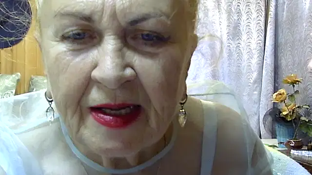 Snapshot of Emma52610 chatting on 24, 10, 2025 Emma52610 online show from 24, 10, 2025