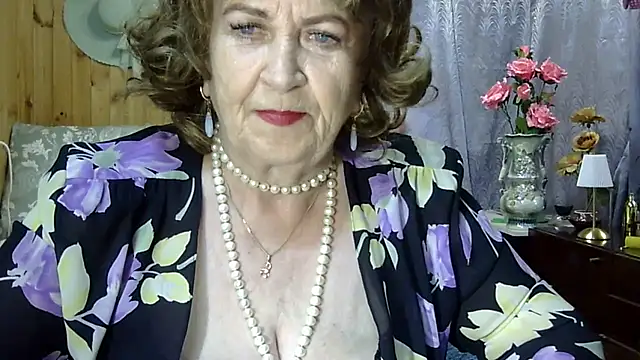 Emma52610 online show from 21, 7, 2026