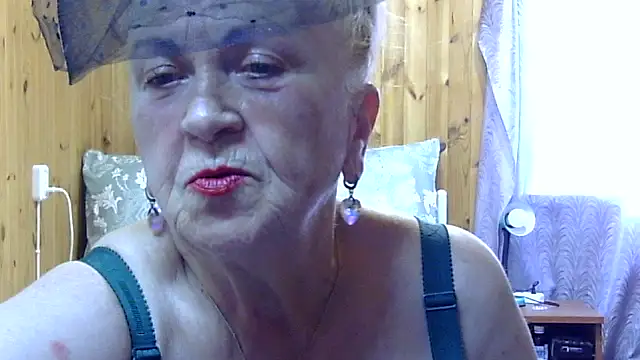 Snapshot of Emma52610 chatting on 11, 9, 2025 Emma52610 online show from 11, 9, 2025