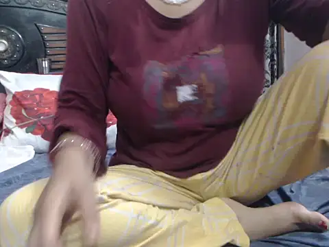 Snapshot of prettyindiandoll chatting on 8, 10, 2025 prettyindiandoll online show from 8, 10, 2025