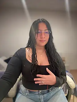 Snapshot of DannaaMeliza chatting on 26, 1, 2025 DannaaMeliza online show from 26, 1, 2025