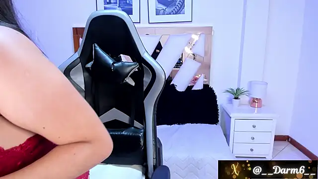 Lia Simons online show from 27, 2, 2025