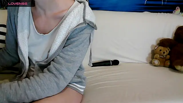 Naughtycandy9 online show from 26, 3, 2026