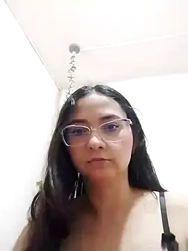 Camilatinass  online show from 9, 3, 2026