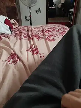 Snapshot of INDRAGOSTITUL chatting on 6, 11, 2025 INDRAGOSTITUL online show from 6, 11, 2025