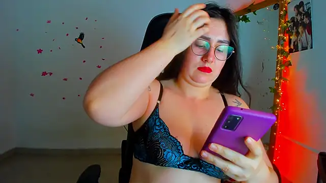 Snapshot of Susan_Foxx chatting on 21, 10, 2025 Susan Foxx online show from 21, 10, 2025