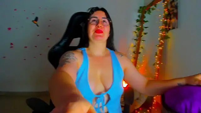 Snapshot of Susan_Foxx chatting on 7, 11, 2025 Susan Foxx online show from 7, 11, 2025