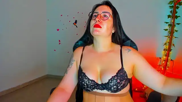 Snapshot of Susan_Foxx chatting on 26, 11, 2025 Susan Foxx online show from 26, 11, 2025