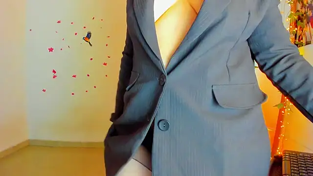 Snapshot of Susan_Foxx chatting on 16, 11, 2025 Susan Foxx online show from 16, 11, 2025