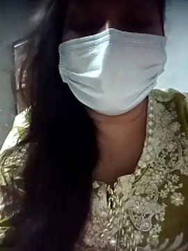 naughtymadam online show from 15, 4, 2026