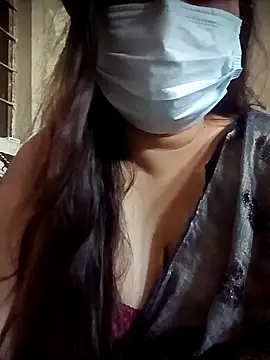 naughtymadam online show from 13, 4, 2026