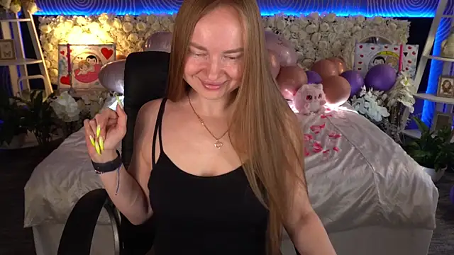 MiaRedFox online show from 7, 3, 2026