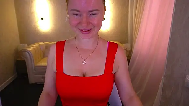 MiaRedFox online show from 4, 7, 2026