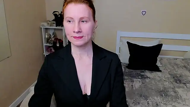 FoxySophia online show from 2, 10, 2025