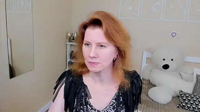 FoxySophia online show from 7, 3, 2025