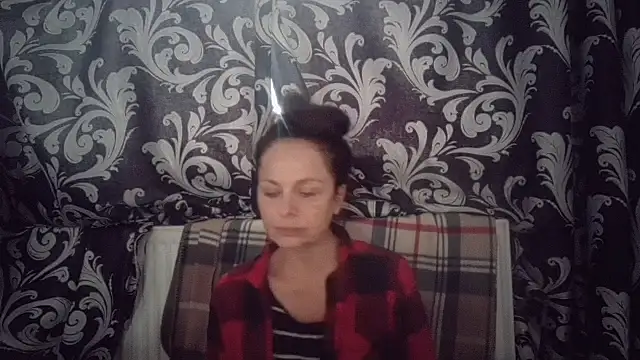 Snapshot of LindaStarS chatting on 28, 10, 2025 LindaStarS online show from 28, 10, 2025