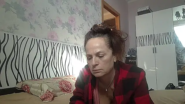 Snapshot of LindaStarS chatting on 15, 10, 2025 LindaStarS online show from 15, 10, 2025