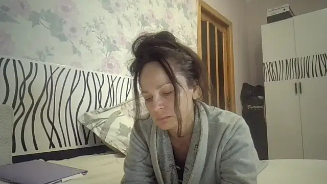 Snapshot of LindaStarS chatting on 20, 10, 2025 LindaStarS online show from 20, 10, 2025