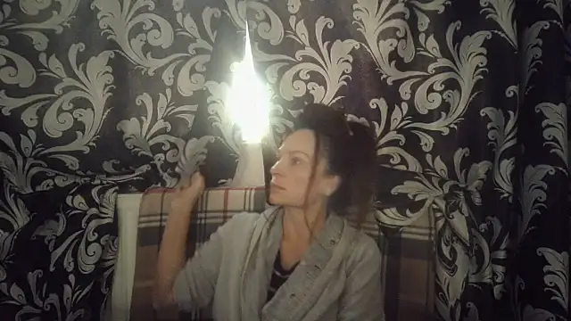 Snapshot of LindaStarS chatting on 21, 10, 2025 LindaStarS online show from 21, 10, 2025