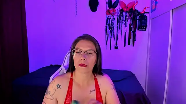 dungeongirls online show from 6, 11, 2025