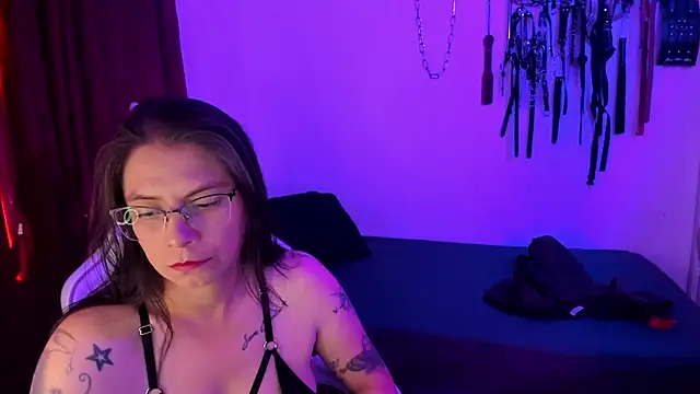 dungeongirls online show from 10, 11, 2025