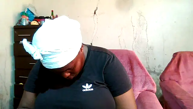 sexybigboobz online show from 2, 12, 2025