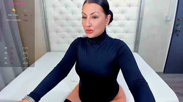 shy cinderella online show from 21, 11, 2025