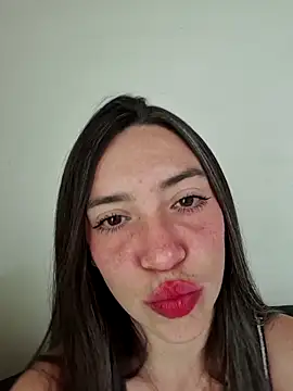 Snapshot of loveuu-bae chatting on 14, 5, 2026 loveuu-bae online show from 14, 5, 2026
