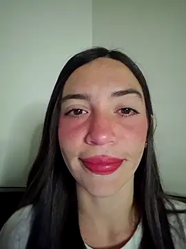 Snapshot of loveuu-bae chatting on 25, 11, 2025 loveuu-bae online show from 25, 11, 2025