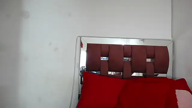 LoraineBigCockTs online show from 27, 9, 2025