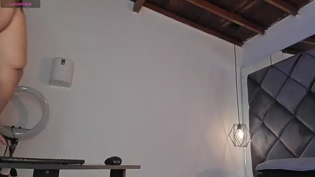 Snapshot of moonsweet1 chatting on 31, 10, 2025 moonsweet1 online show from 31, 10, 2025