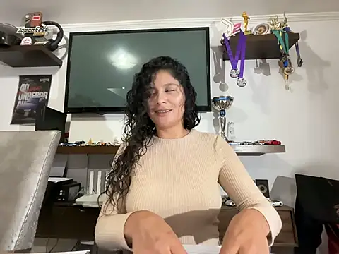 kinky milaxh online show from 6, 3, 2026