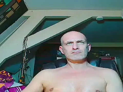 maxhard77 online show from 17, 1, 2025
