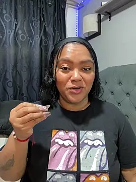 yanza2002 online show from 3, 12, 2025