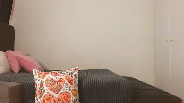 SoftRosee online show from 4, 11, 2025