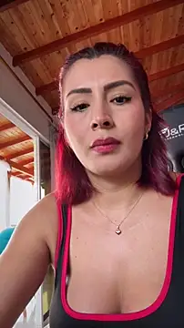 Snapshot of LINDA_PATTY94 chatting on 9, 6, 2026 LINDA PATTY94 online show from 9, 6, 2026