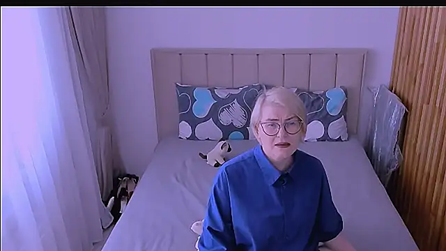 sabrinamacmarren online show from 20, 4, 2026