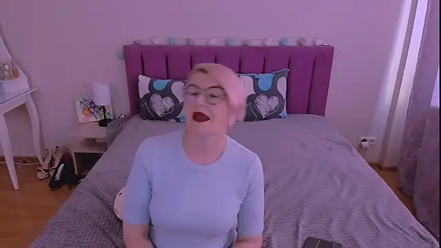 sabrinamacmarren online show from 16, 2, 2026