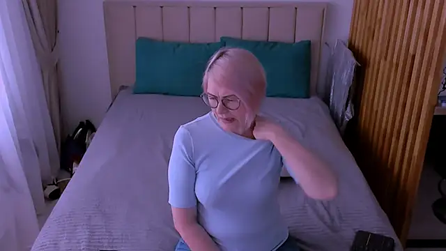 sabrinamacmarren online show from 12, 3, 2026