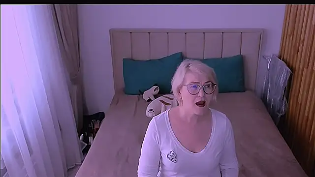 Snapshot of sabrinamacmarren chatting on 28, 4, 2026 sabrinamacmarren online show from 28, 4, 2026