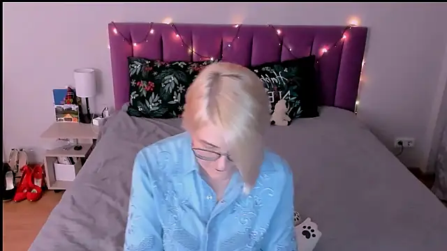 sabrinamacmarren online show from 15, 1, 2026