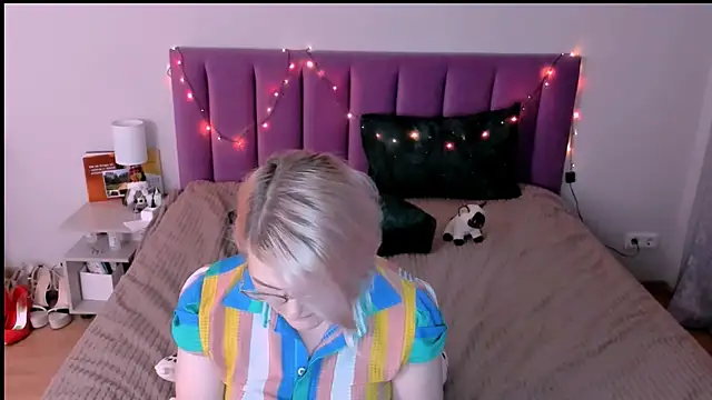 sabrinamacmarren online show from 13, 12, 2025